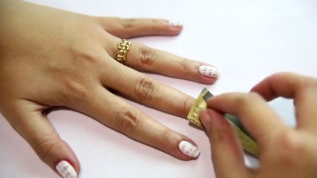 Маникюр с вестник – как да си го направите?