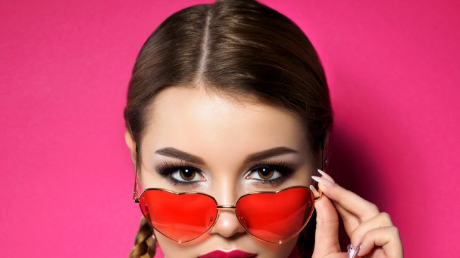 6 начина да флиртувате без да говорите