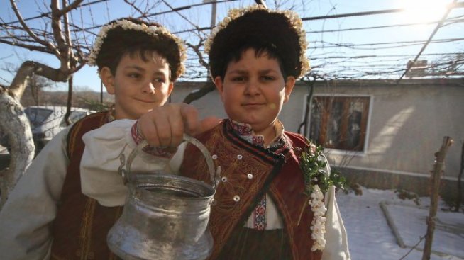 Днес е най-магичната нощ – Водици!