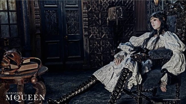Готик приказка от Alexander McQueen