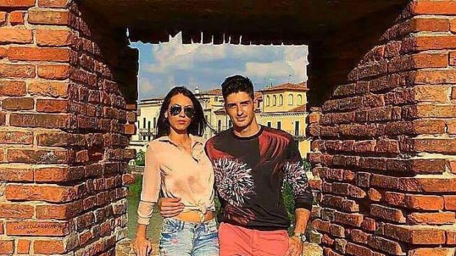 Секси учителката Зубева с гадже в Италия