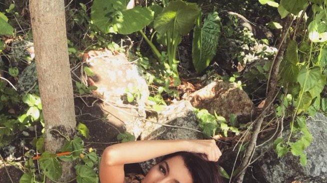 Чар или бедствие: И Каканашева перчи гол бюст