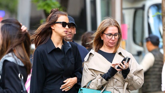 Папараци: Ирина Шейк залага на гащеризон