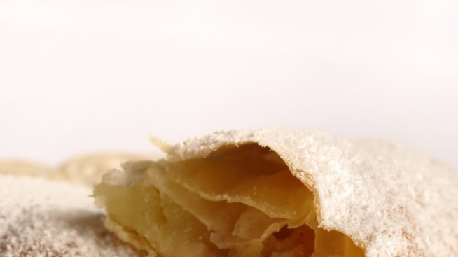 Празнични банички с ябълки