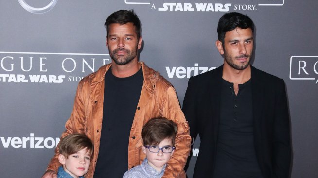 Рики Мартин се възбужда от красиви стъпала