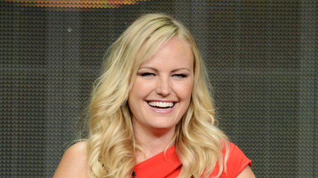 Малин Акерман разрешава на мъжа си да спи с Челси Хандлър