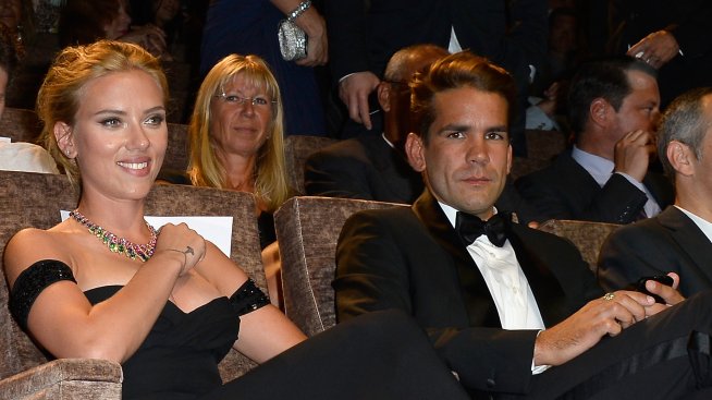 Скарлет Йохансон е лудо влюбена