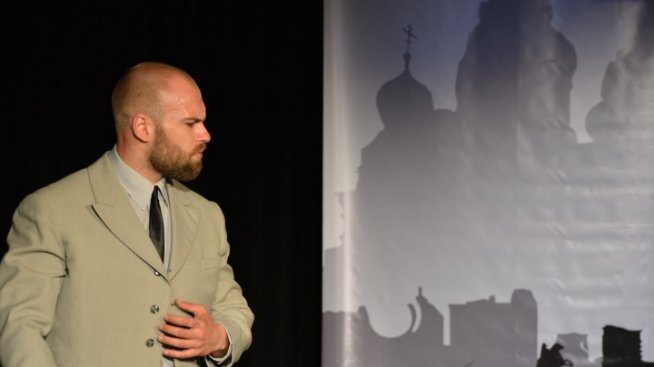 Димо от „София – ден и нощ“ вече е дипломиран актьор