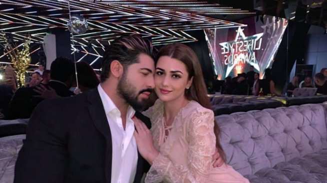 Фики стана на 24, празнува на сцената