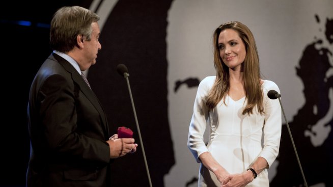 Почетоха Анджелина за работата й на посланик на добра воля