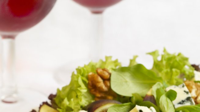 Салата със сирене и плодове