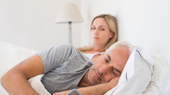 Защо жененото ви гадже не напуска съпругата си?