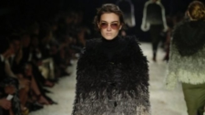 Как да носим пола през зимата?