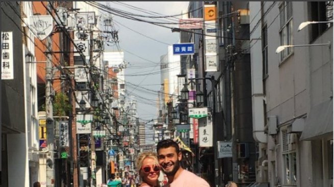 Бритни отмаря в Япония с младото си гадже