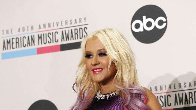 Кристина Агилера ходи без бельо