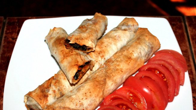 Постни банички с гъби и маслини