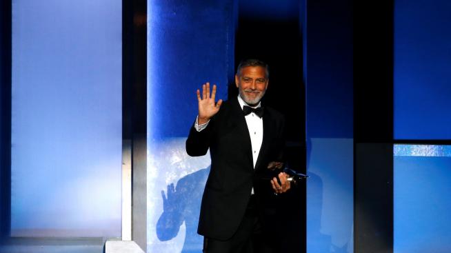 Джордж Клуни катастрофира в Италия, приеха го в болница