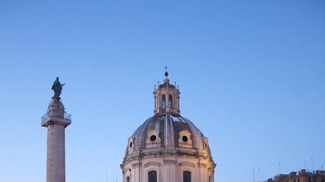 Кой спечели романтична екскурзия до Рим?