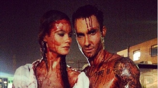 Адам Лавин е психопат в новия си видеоклип