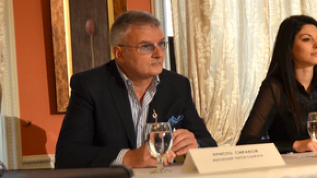 Христо Сираков купи диамантен пръстен за бъдещата си съпруга