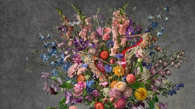 Среща на изкуството и обувките на Лобутен