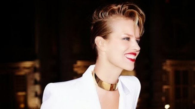 Ева Херцигова – от пин ъп момиче в модна икона