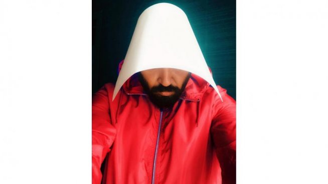 Чар или бедствие: Азис като секс робиня