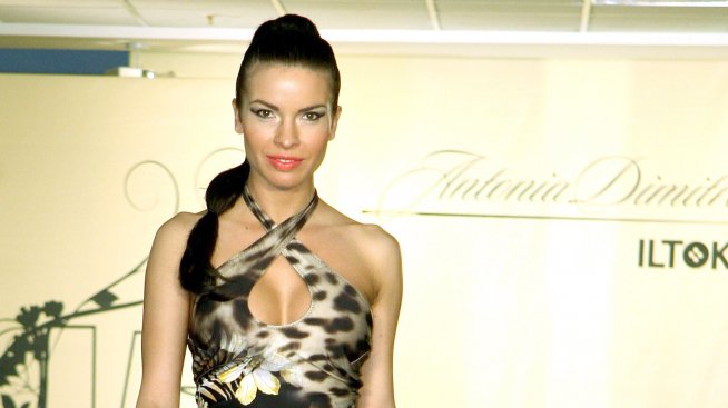 Аксиния замени микрофона с подиума