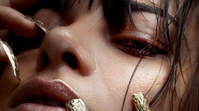 Бижута върху нокти – една чаровна екстравагантност