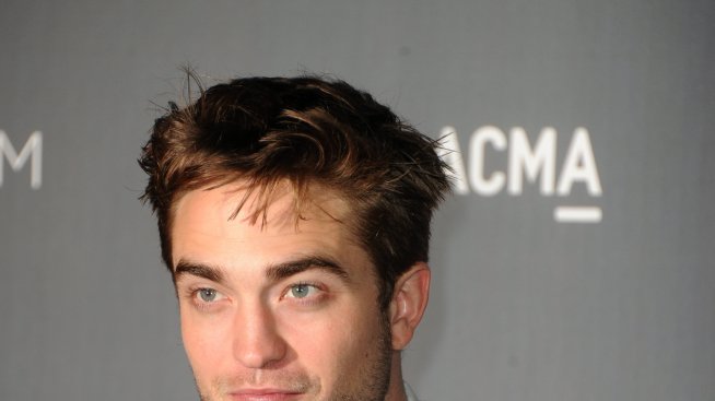 Робърт Патинсън се целувал много шумно