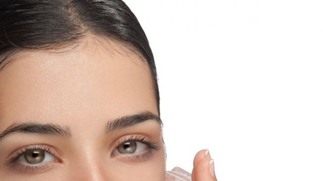 Фейс йога бори бръчките