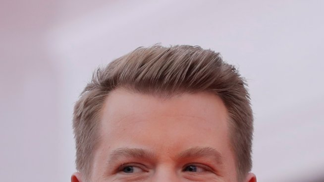 Шоу в Лондон: Джеймс Кордън срещу Мишел Обама на народна топка