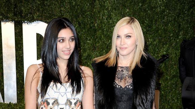 Дъщерята на Мадона пусна козметична марка