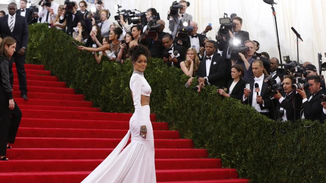 Риана остана без профил в Instagram заради ... техническа грешка