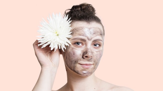 5 ползи на праха от активен въглен за красотата