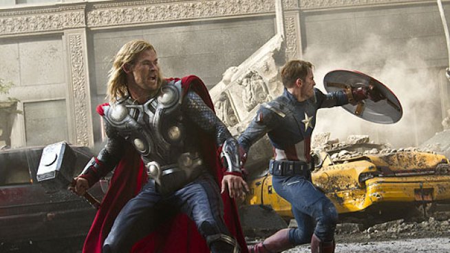 Звездният елит отново спасява света (видео)