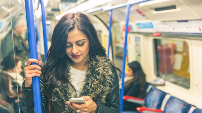 Борба за щастие: Телефонният (нарко)тик и ежедневието