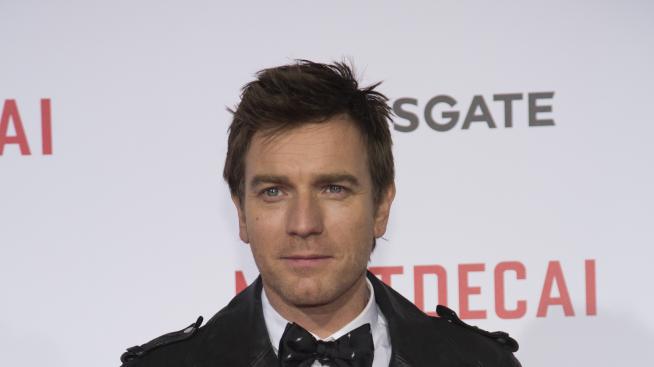 Колин Фарел: Юън Макгрегър трябва да се гордее с мъжкото си достойнство