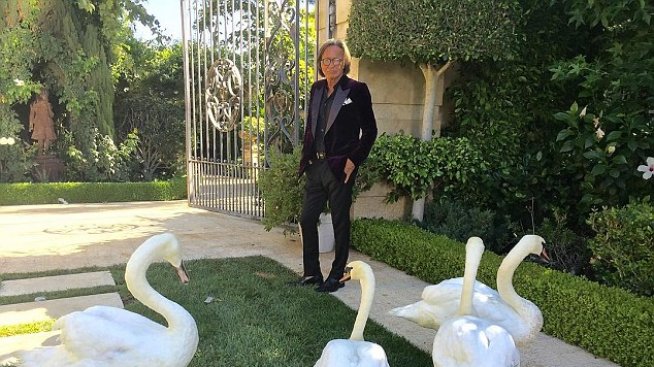 Бащата на Джиджи и Бела Хадид живее като арабски крал в САЩ