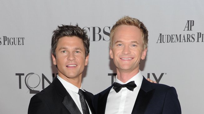 Хомосексуалният актьор Нил Харис се сгоди официално