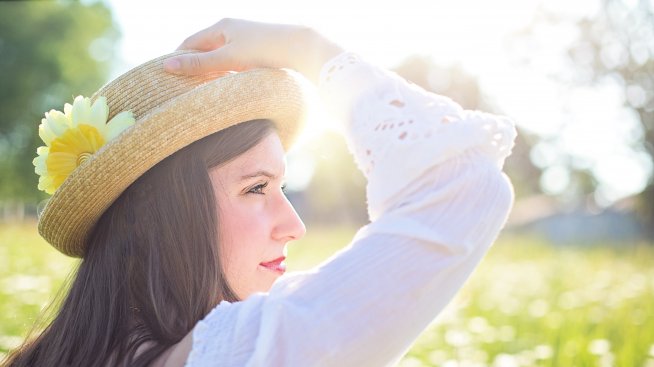 Могат ли дрехите да ни защитят от слънцето?