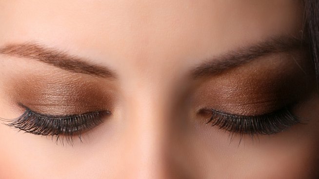 Шоколадът прави кожата млада, а лещата я състарява