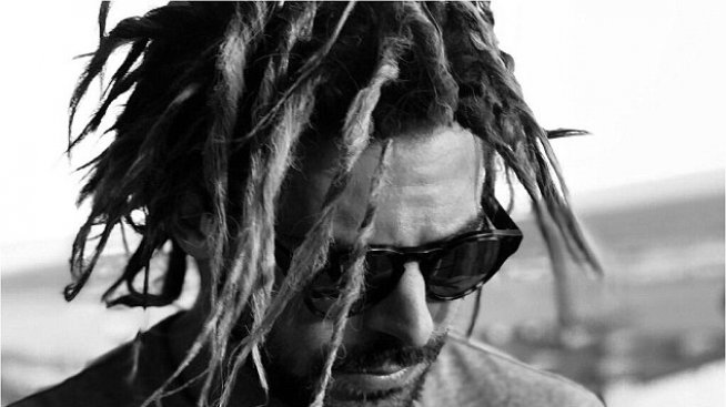 Чар или бедствие: Зак Ефрон оформи раста!