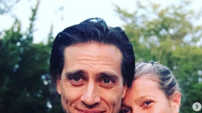 Гуинет живее разделена с Брад, за да запази интимността