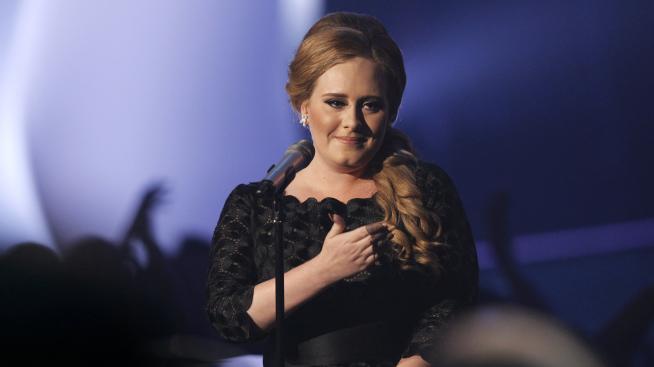 Адел пак е влюбена