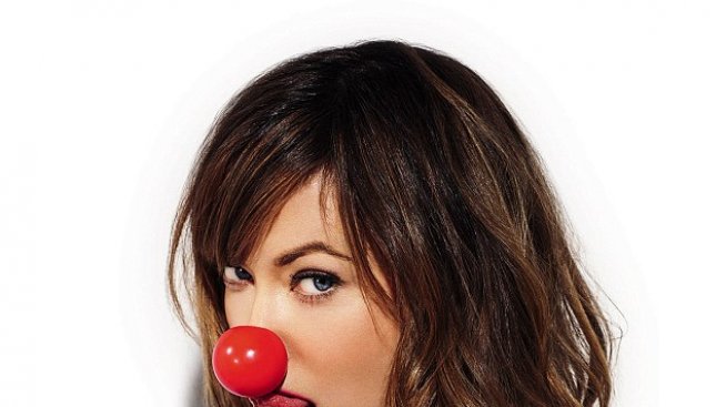 Оливия Уайлд сложи червения нос за добра кауза