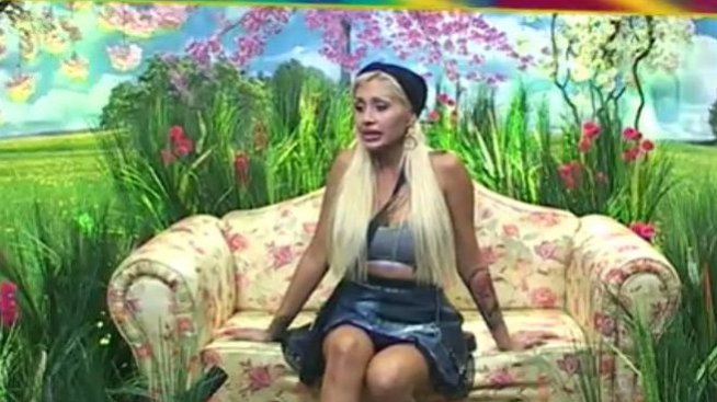 Бедствие на седмицата: Джулиана Гани и силиконовото самочувствие