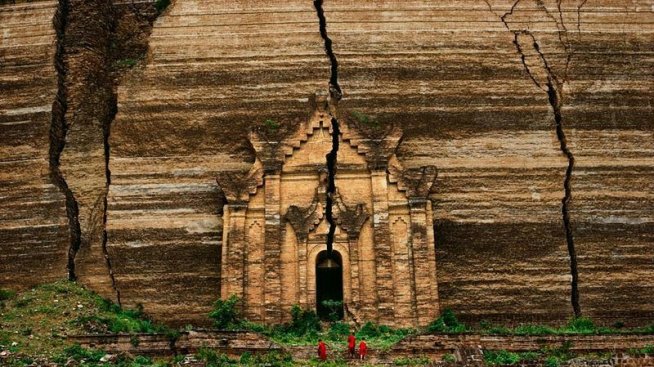 Пагодата Мингун в Мианмар