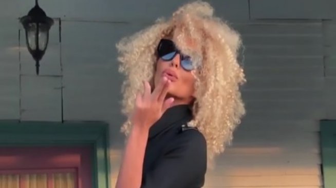 И Николета Лозанова се изруси!