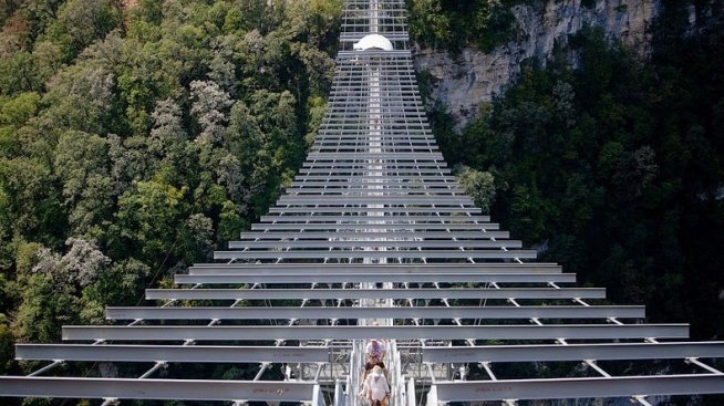 Най-дългият висящ мост в света се намира в Сочи